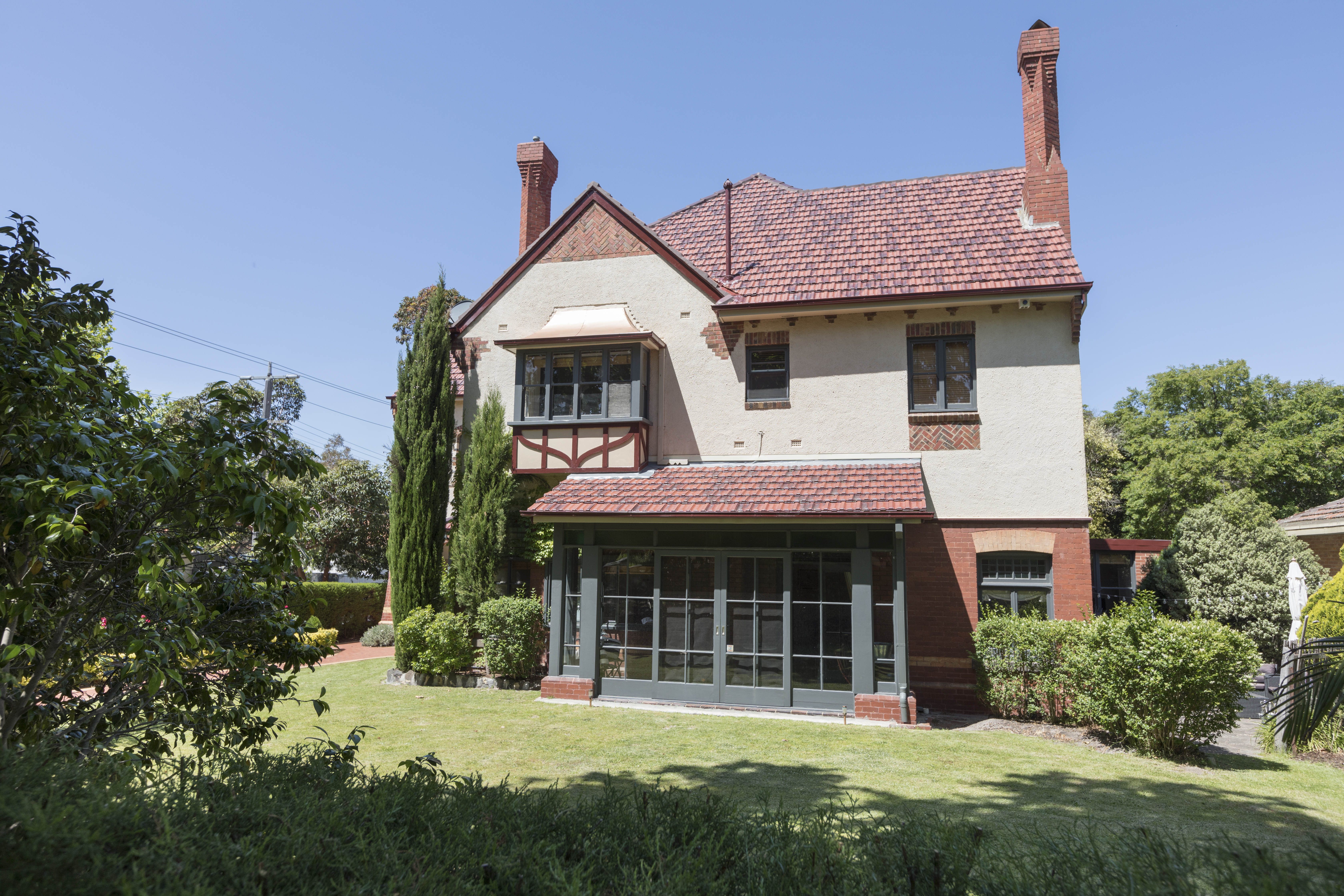 Kew House with Marseille in Aurora